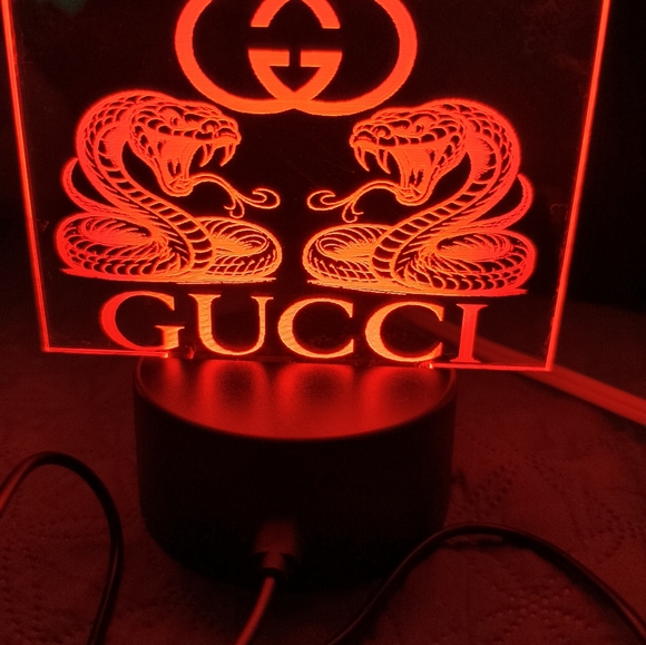 Gucci LED Light with Dual Snake Design Personalized - Picture 4 of 4